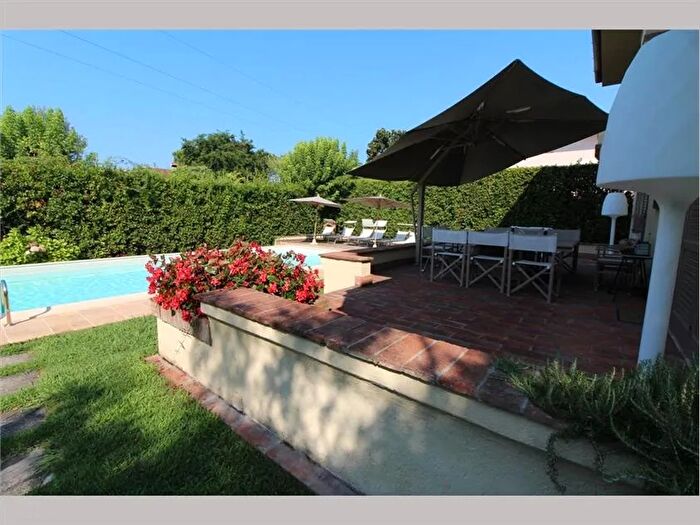 Casa in vendita in Forte Dei Marmi