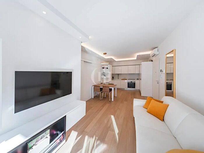 Appartamento trilocale in vendita in Desenzano Del Garda