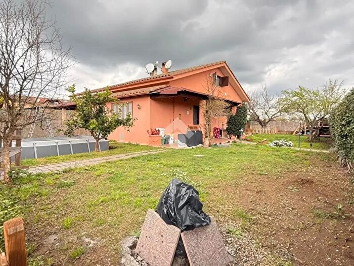 Casa trilocale in vendita in Via Scoranello, Capena