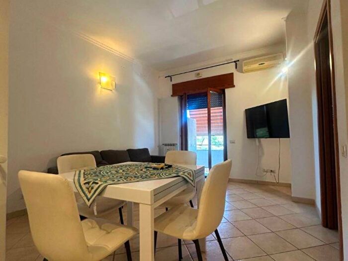 Appartamento bilocale in affitto in Via Sestio Menas, Quadraro, Roma