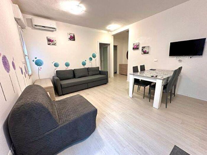 Appartamento trilocale in affitto in Via Venere, Centro, Cervia