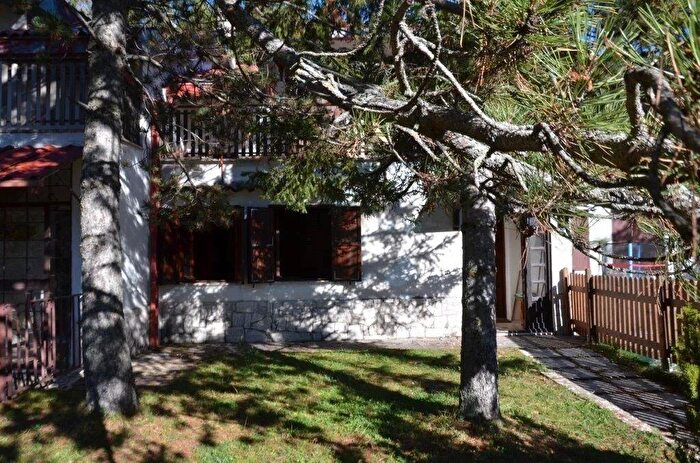 Casa quadrilocale in affitto in Via Arano, Rocca Di Mezzo