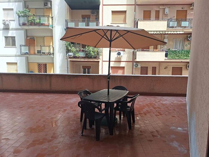 Appartamento quadrilocale in affitto in Via Giovanni Dotto, Calatafimi Bassa Indipendenza, Palermo