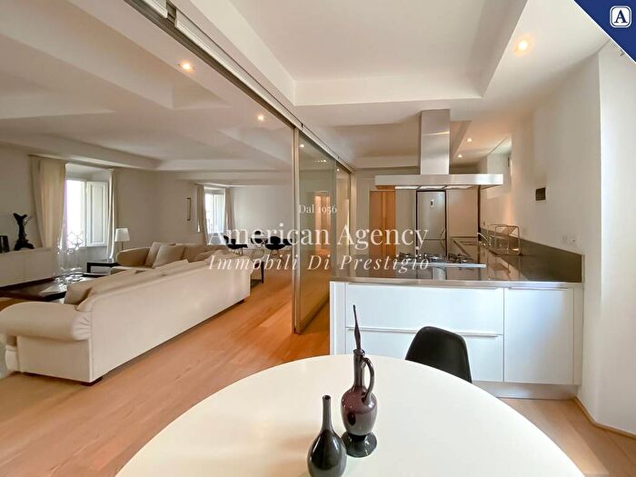 Appartamento con 6 locali in affitto in Via Lambertesca, Signoria Uffizi, Firenze