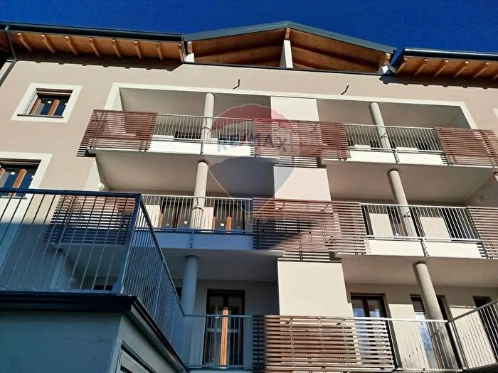 Appartamento trilocale in vendita in Via Giovanni di Bella, Casorate Primo