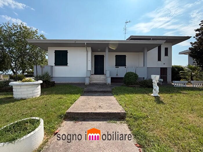 Casa con 5 locali in vendita in Via Pierdomenico Frattini, Legnago