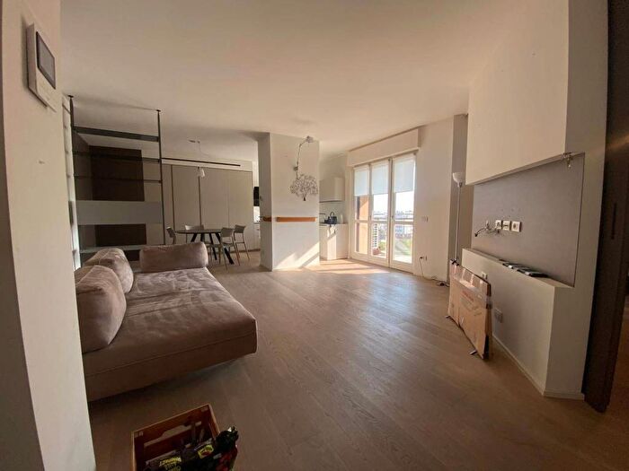 Appartamento trilocale in affitto in Via Walter Tobagi, Canovine, Bergamo