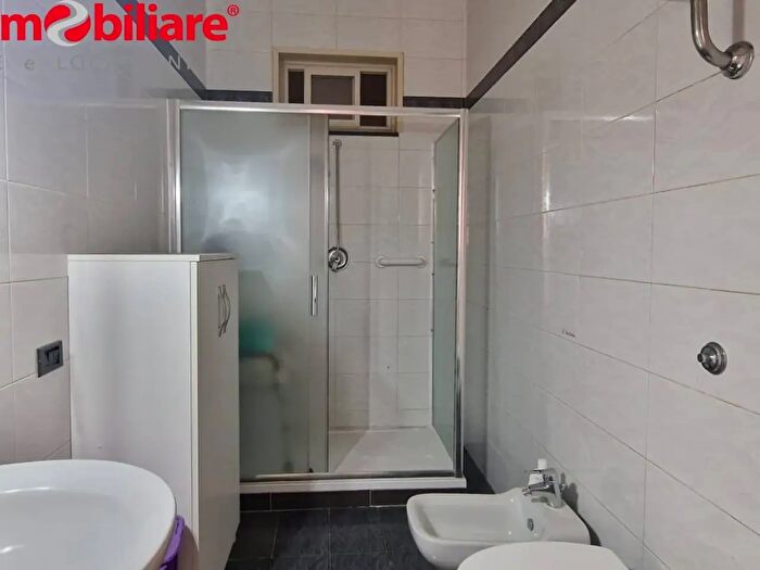 Appartamento trilocale in vendita in Via Francesco Girardi, Napoli