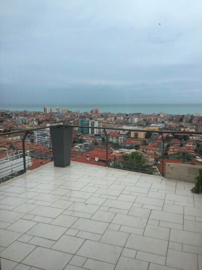 Appartamento trilocale in affitto in Via Chiappinello, Montesilvano