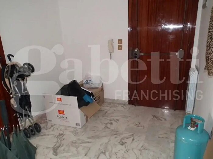 Appartamento con 7 locali in vendita in Largo Dicone, Siracusa