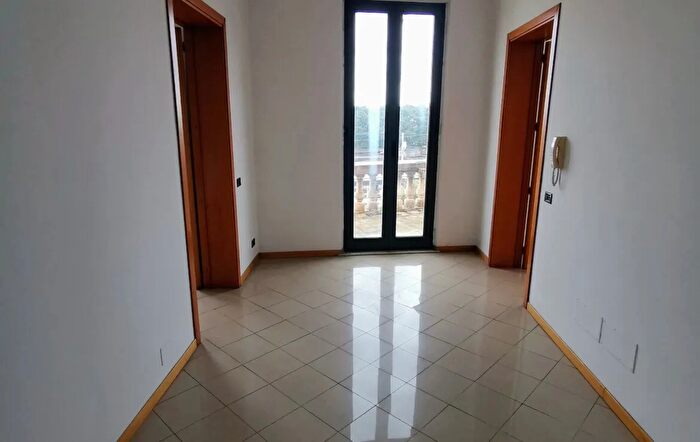 Casa quadrilocale in affitto in Giarre