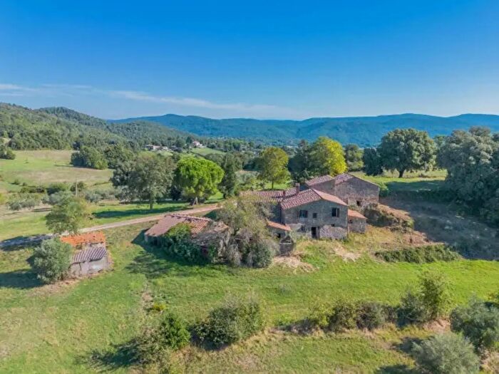 Casa con 6 locali in vendita in Strada Provinciale Roccastrada, Roccastrada