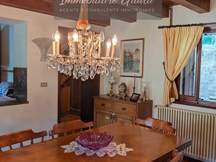 Casa con 6 locali in vendita in Via Guglielmo Marconi, Vittorio Veneto