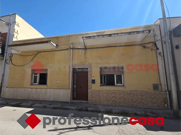 Casa con 5 locali in vendita in Via Giotto di Bondone, Taranto