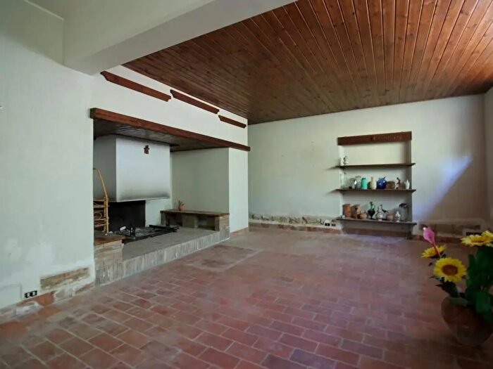 Casa con 20 locali in vendita in Via dei Giardini, Amelia