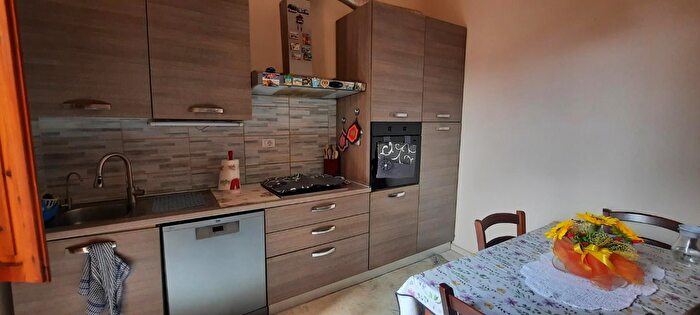 Casa con 10 locali in vendita in Castelfranco Di Sotto