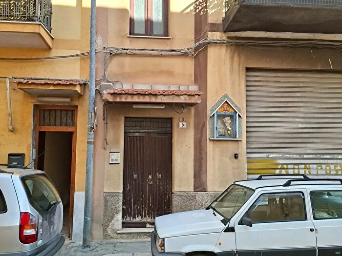 Appartamento trilocale in vendita in Via Attilio Barbera, Palermo