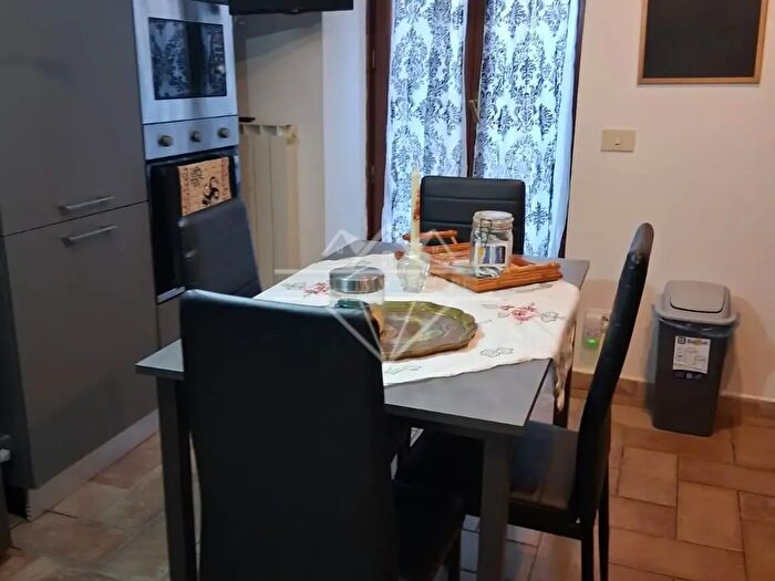 Appartamento trilocale in vendita in Carrara
