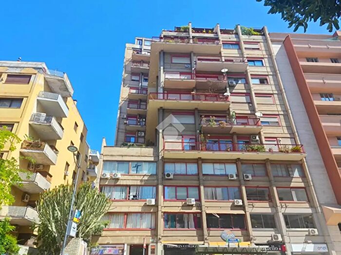 Appartamento monolocale in affitto in Via Notarbartolo, Palermo