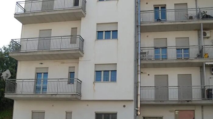 Appartamento trilocale in vendita in Via Santa Chiara Larino, Larino