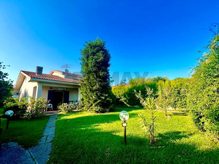 Casa con 6 locali in vendita in Via Nettuno, Cassano all'Ionio