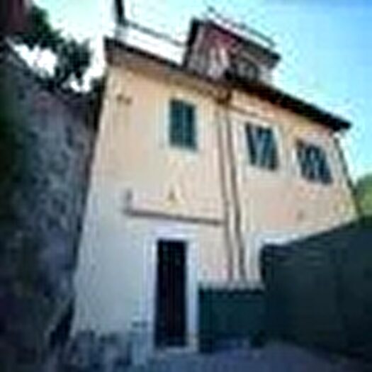 Appartamento in vendita in Via Novenio Bucchi Cascia Pg Italia, Cascia