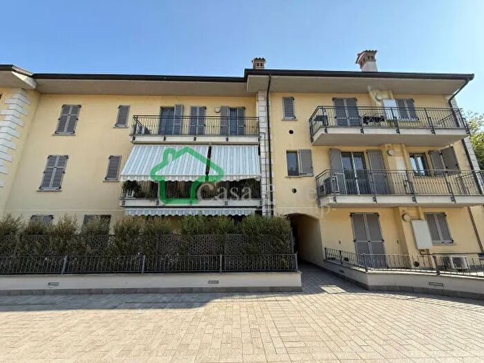 Appartamento trilocale in vendita in Via Defendente da Lodi, Lodi