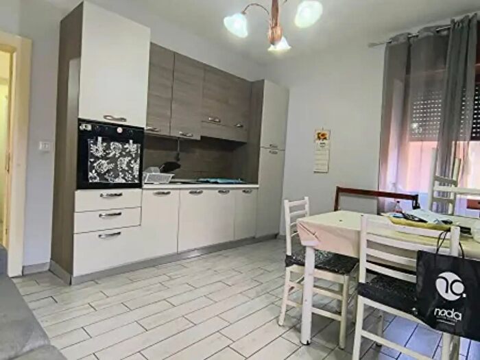 Appartamento trilocale in vendita in Via Calabrano, Giffoni Valle Piana