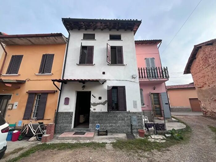 Casa bilocale in vendita in Via Strambio, Belgioioso