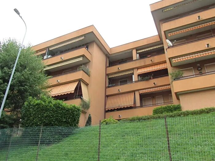 Appartamento quadrilocale in vendita in Como