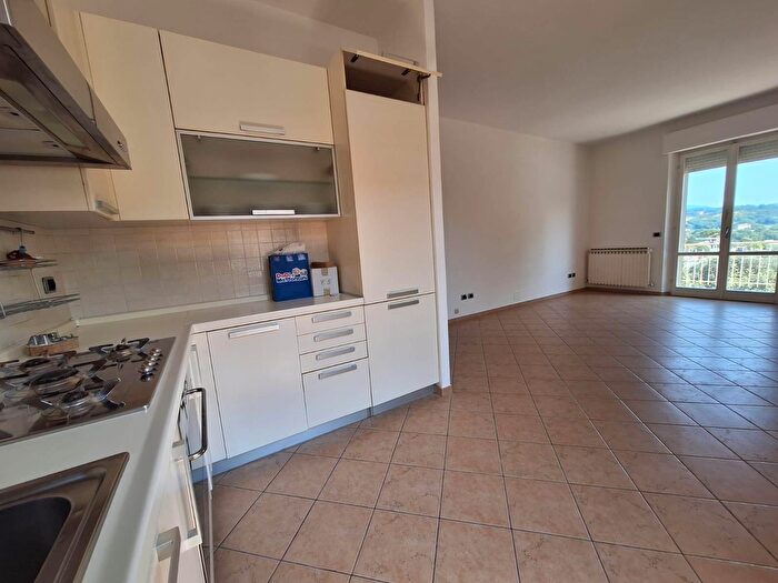 Appartamento con 6 locali in vendita in San Severino Marche