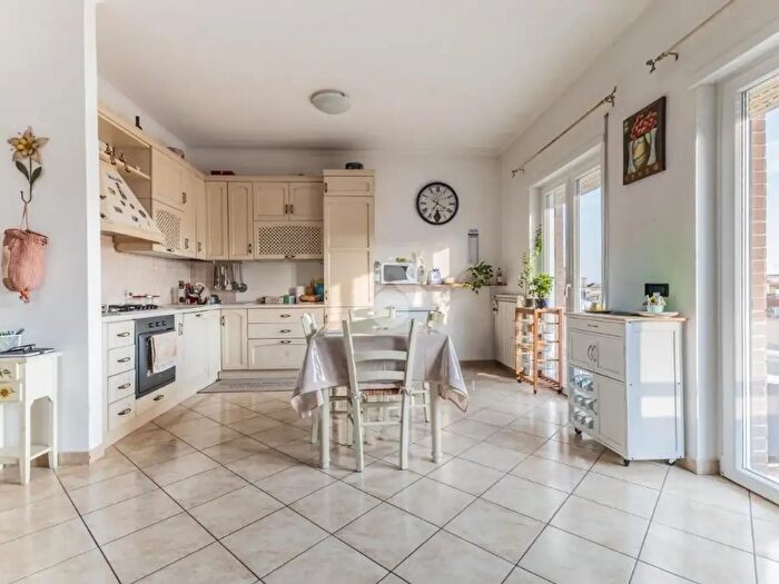 Appartamento quadrilocale in vendita in Largo Guido Rossa, Cerveteri