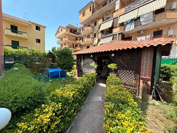 Appartamento trilocale in vendita in Via Spiniello, Acerra