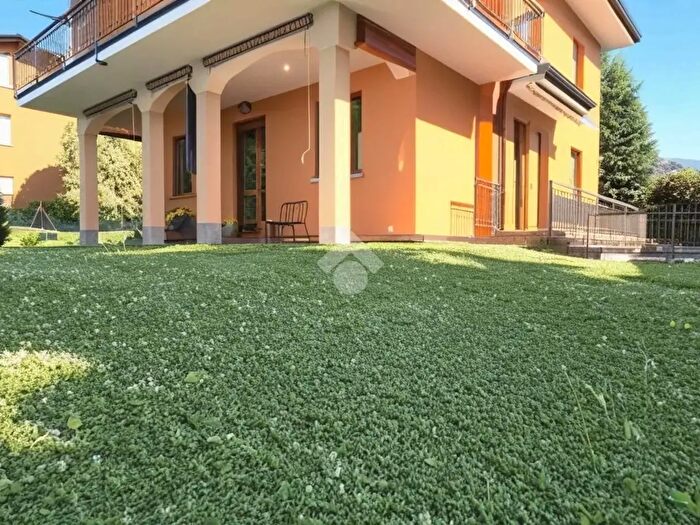 Appartamento trilocale in vendita in Via Giuseppe di Vittorio, Trescore Balneario