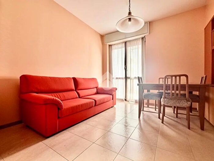 Appartamento trilocale in vendita in Via F Petrarca, Cinisello Balsamo