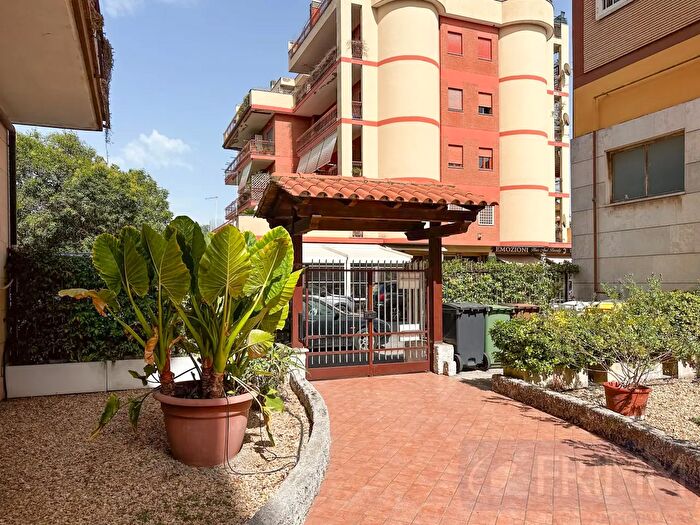 Appartamento trilocale in vendita in Viale Alessandro Manzoni, Pomezia