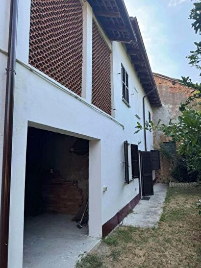 Casa quadrilocale in vendita in Via Vittorio Veneto Semiana, Semiana