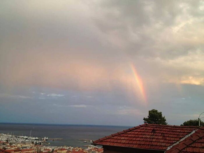 Appartamento trilocale in affitto in Strada Sen Ernesto Marsaglia, Borgo, Sanremo