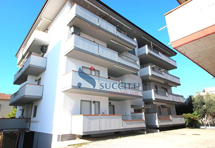 Appartamento trilocale in vendita in Via dei Tigli, Alba Adriatica