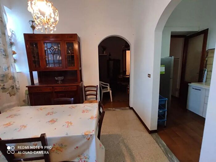 Appartamento con 5 locali in affitto in Via del Fortino, Camaiore