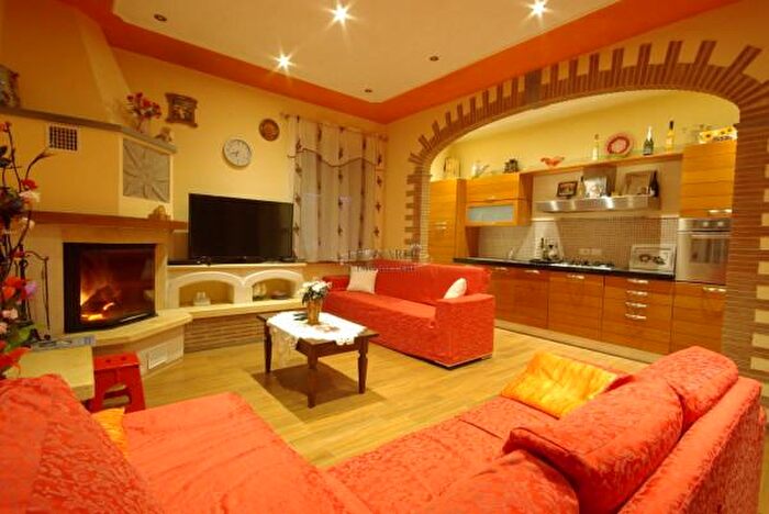 Appartamento con 5 locali in vendita in Via Senese Aretina, Sansepolcro