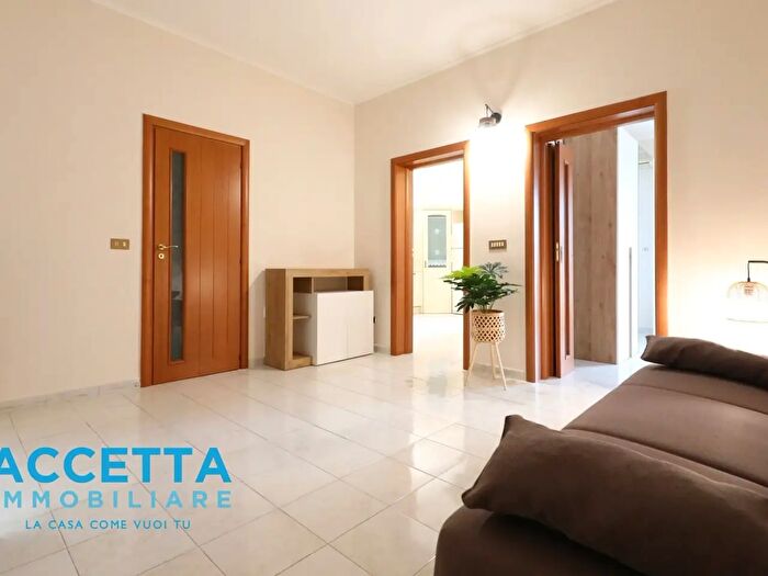 Appartamento bilocale in affitto in Via Cesare Battisti, Taranto