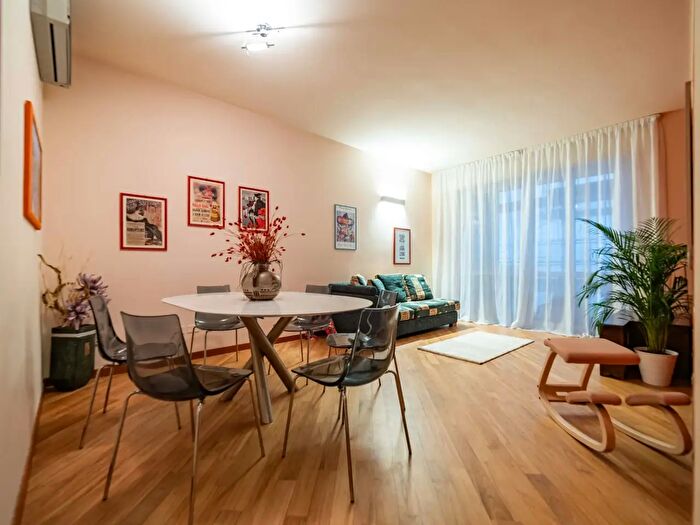 Appartamento monolocale in affitto in Via Luigi Canonica, Milano