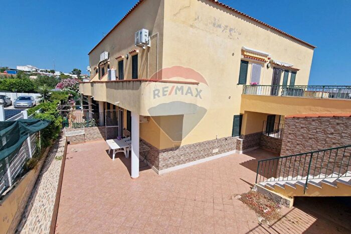 Appartamento trilocale in vendita in Contrada Chiesola, Vieste