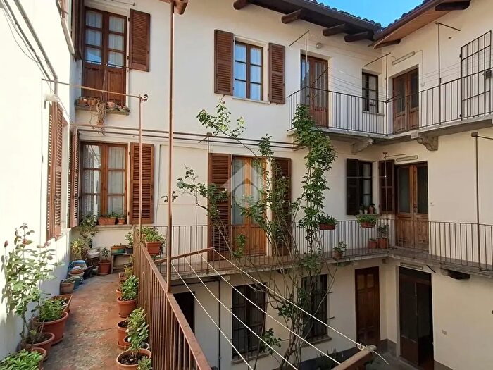 Appartamento bilocale in vendita in Via Dovis, Gassino Torinese