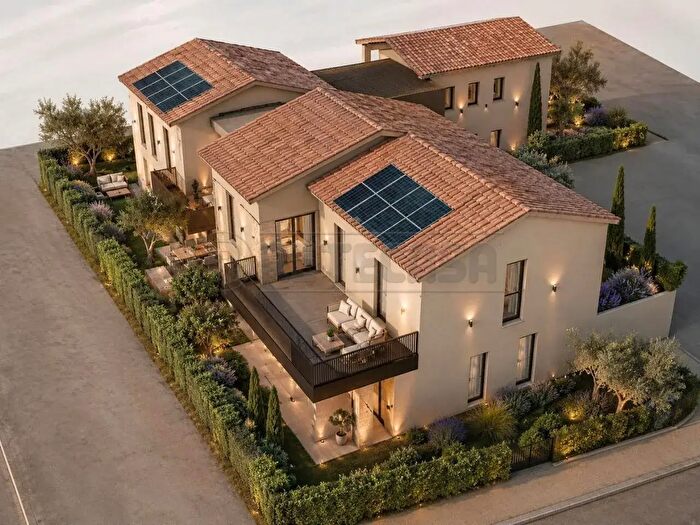 Appartamento con 5 locali in vendita in Via degli Alpini, Castelgomberto