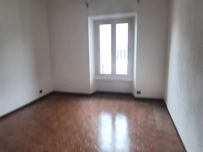 Appartamento trilocale in affitto in Via Crema, Porta Romana Medaglie d'Oro, Milano