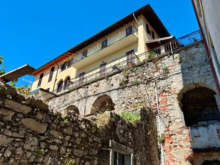 Appartamento bilocale in vendita in Via Fratelli Brentano, Tremezzina