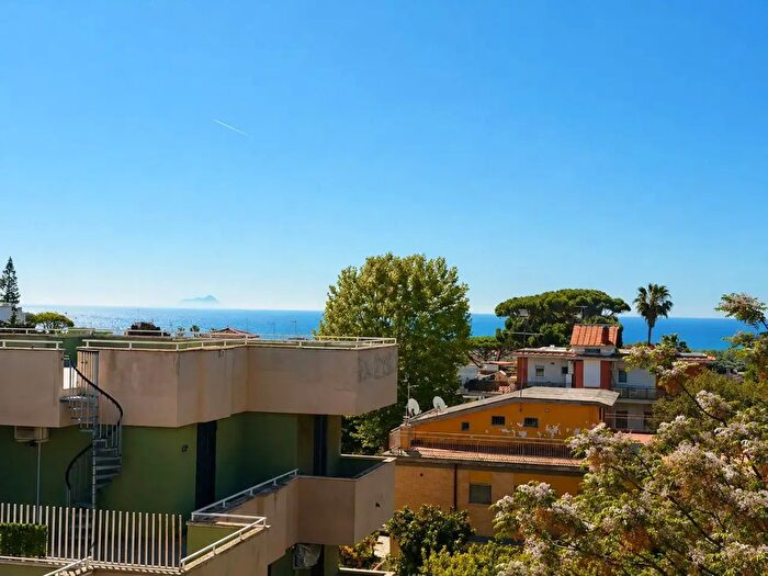 Appartamento trilocale in vendita in Via del Teatro Romano, Anzio