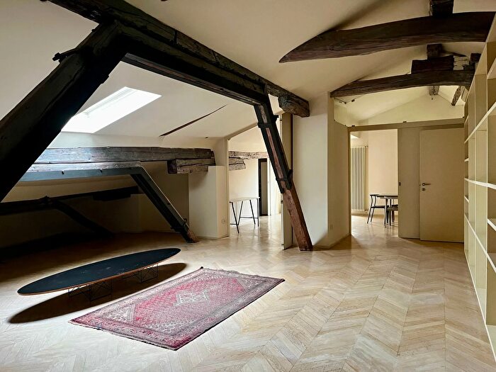 Appartamento con 5 locali in affitto in Via Castiglione, Bologna